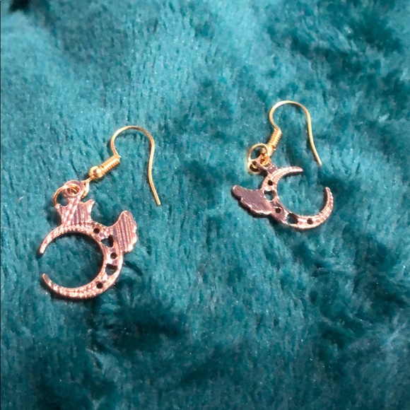 Cute Moon Earrings🤑 - Picture 2 of 2